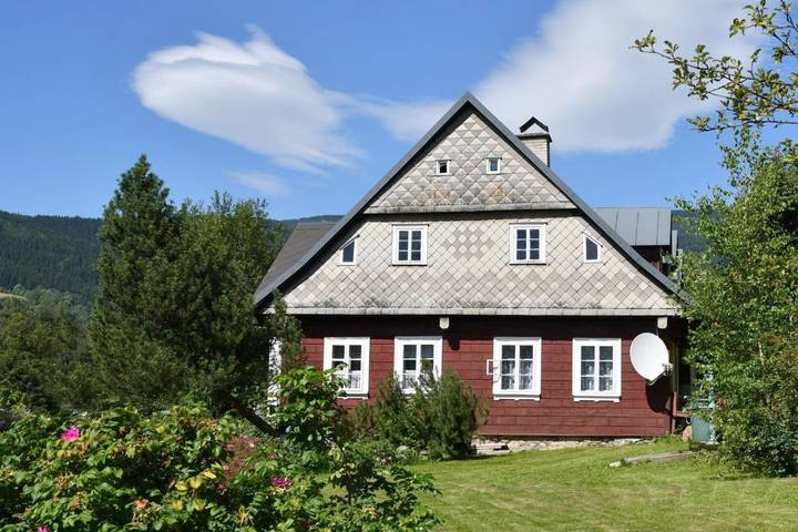 Dom dla 18 osób, z ogród i basen w Rokytnice nad Jizerou