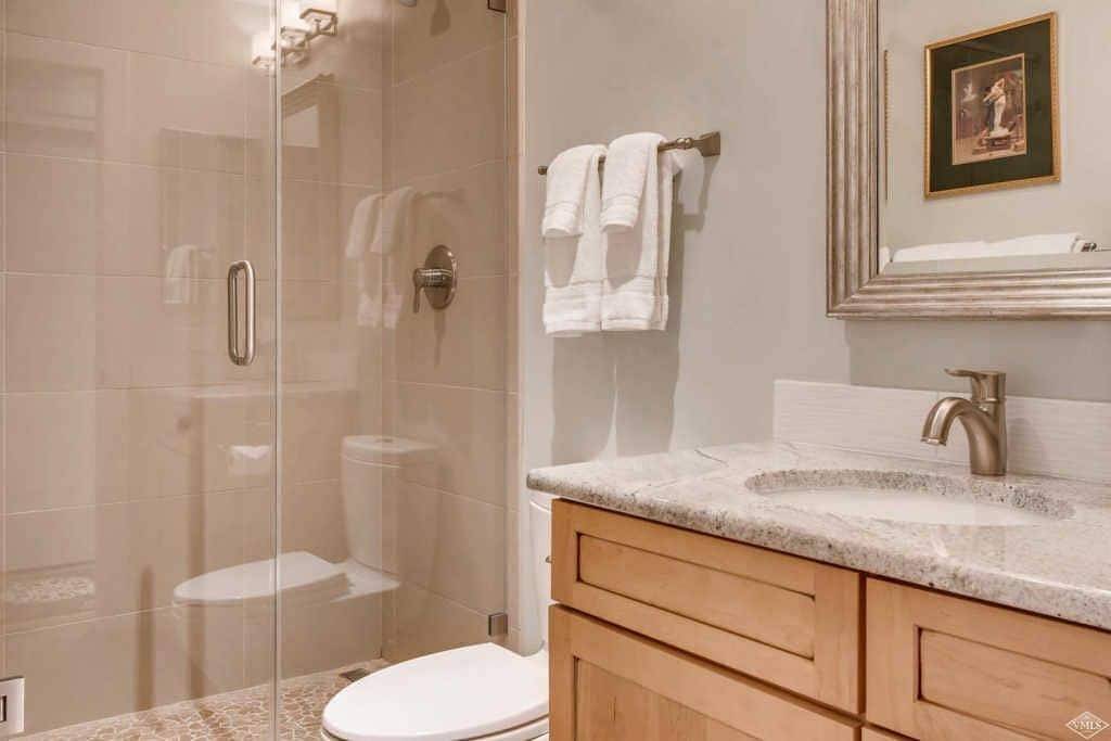 Ganze Wohnung, Neue Auflistung! Wohnung aktualisiert. Gehen Sie zur Beaver Creek Gondola und zum Avon Town Center in Avon, Beaver Creek