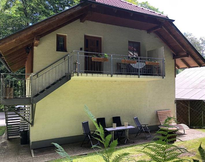 Ferienwohnung für 5 Personen, mit Balkon und Balkon/Terrasse sowie Terrasse und Garten in Hauzenberg