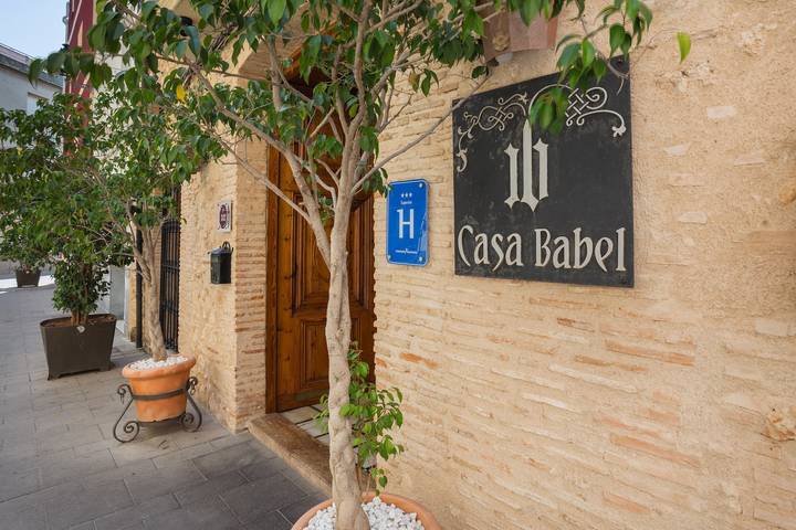 Entire apartment, Apartment 'Habitacion Estandar - Edificio Contiguo' with Private Terrace, Wi-Fi and Air Conditioning in Vilallonga, Valencia Province