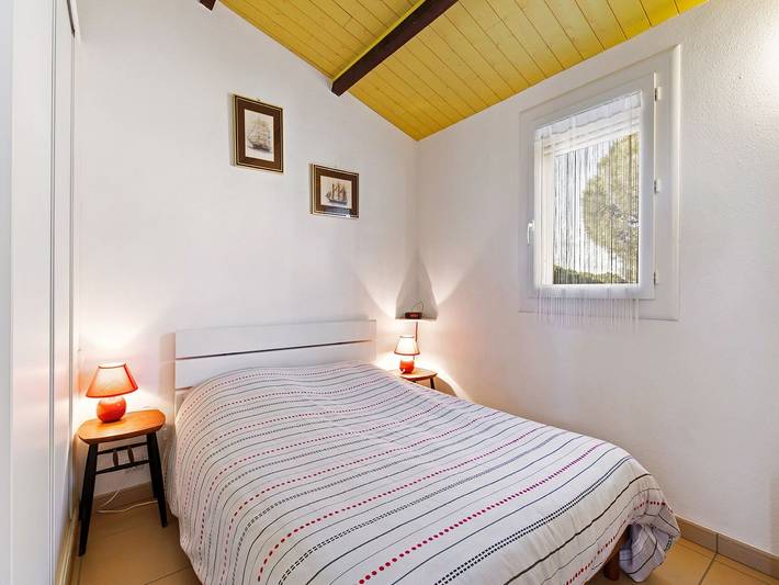 Gîte pour 4 personnes, avec terrasse, adapté aux familles dans Plage de La Roquille - 4