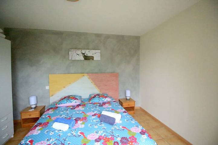 Location de vacances pour 6 personnes, avec jardin ainsi que piscine et terrasse, animaux acceptés à Urval - 4