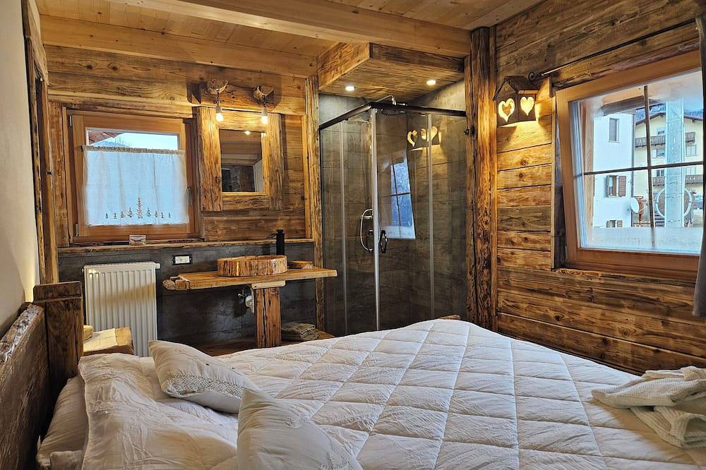 Chalet between Cortina d'Ampezzo and the Marmolada, Tabià Falesia in Rocca Pietore, Dolomiti Superski