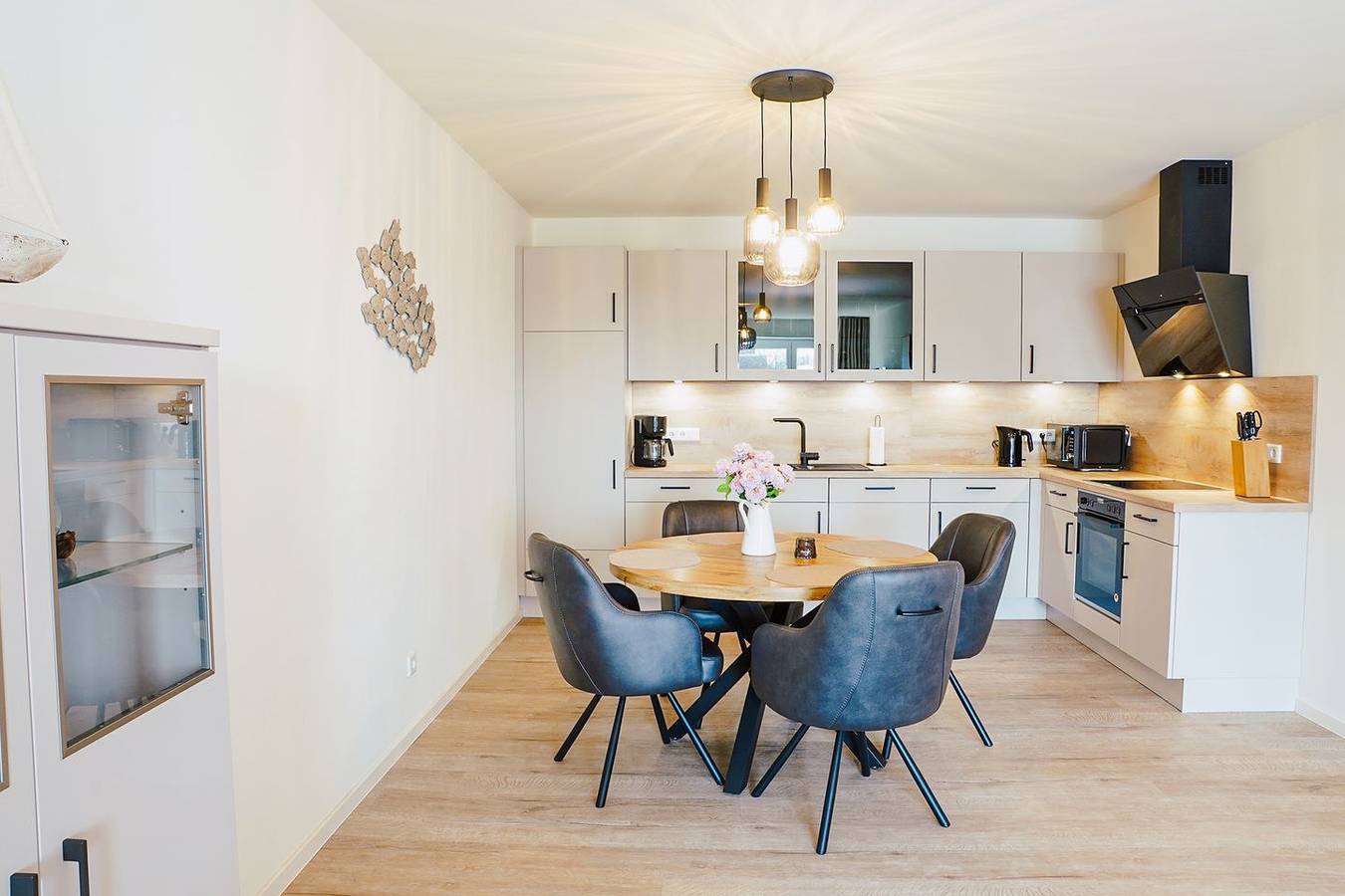 Ganze Wohnung, Küste33/34 – Sauna. Balkon. Strandnah. Nordseezeit in Tossens. in Tossens, Butjadingen