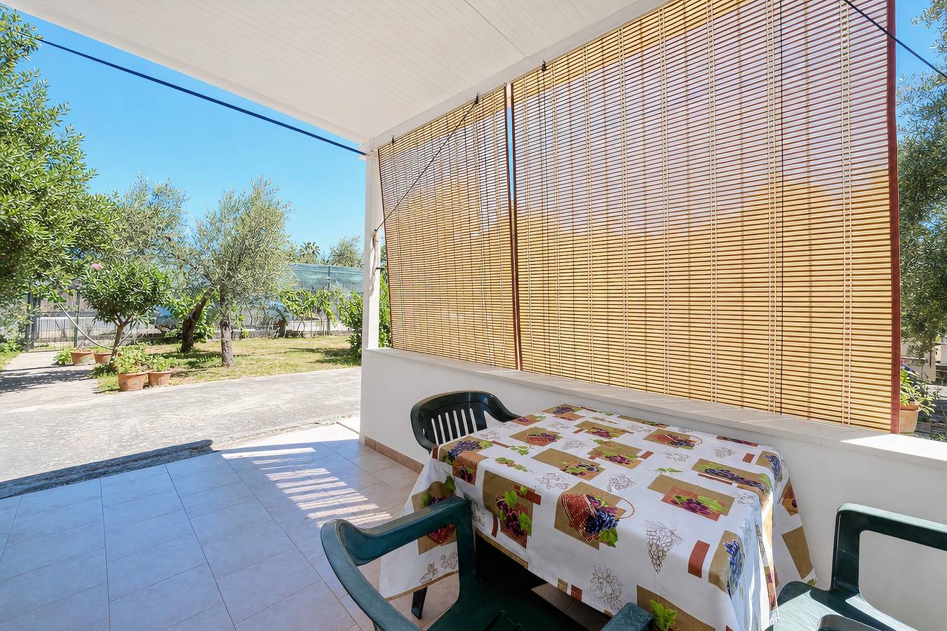 Casa Vacanze Ervilia appartamenti in Lungomare E. Mattei a 50 mt dalla spiaggia in Vieste, Gargano