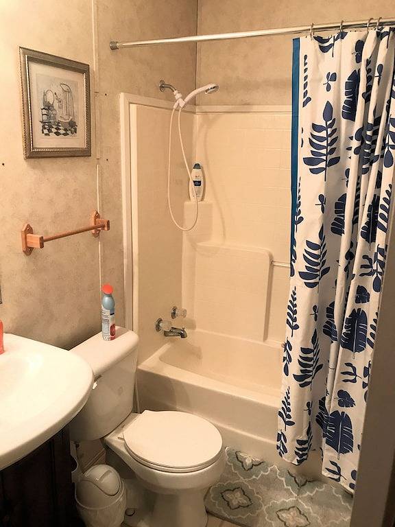 Unser Lake House steht Ihnen im Herbst und Winter für Ihre Exerzitien oder Besichtigungen zur Verfügung !! in Kentucky Lake