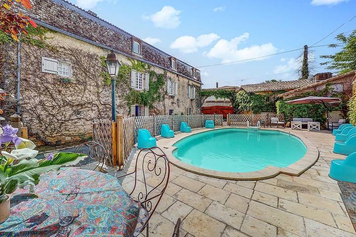 Location de vacances pour 12 personnes à Couhé