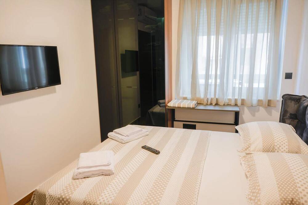 Ganze Wohnung, Modern apartment with balcony in the center in Dalmatinisches Zagora