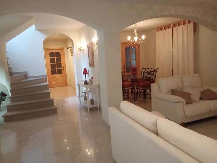 Location de vacances pour 7 personnes, avec vue et piscine ainsi que bassin pour enfant et jardin, animaux acceptés à Tomiño - 3