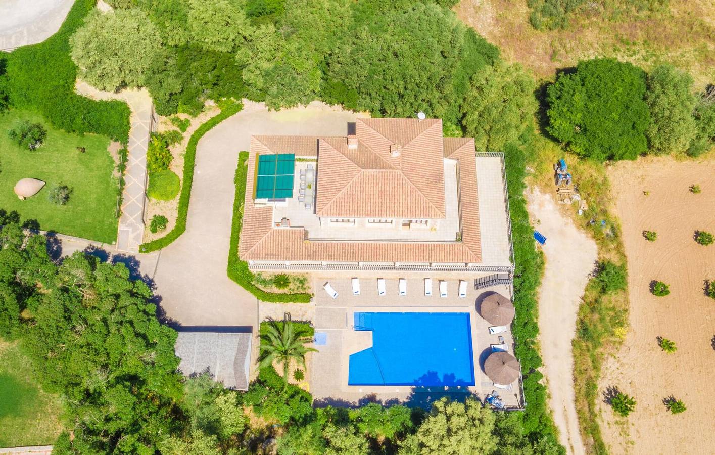 Moderno Apartamento con Piscina, Terraza y AC - 100m del Restaurante in Petra, Interior de Mallorca