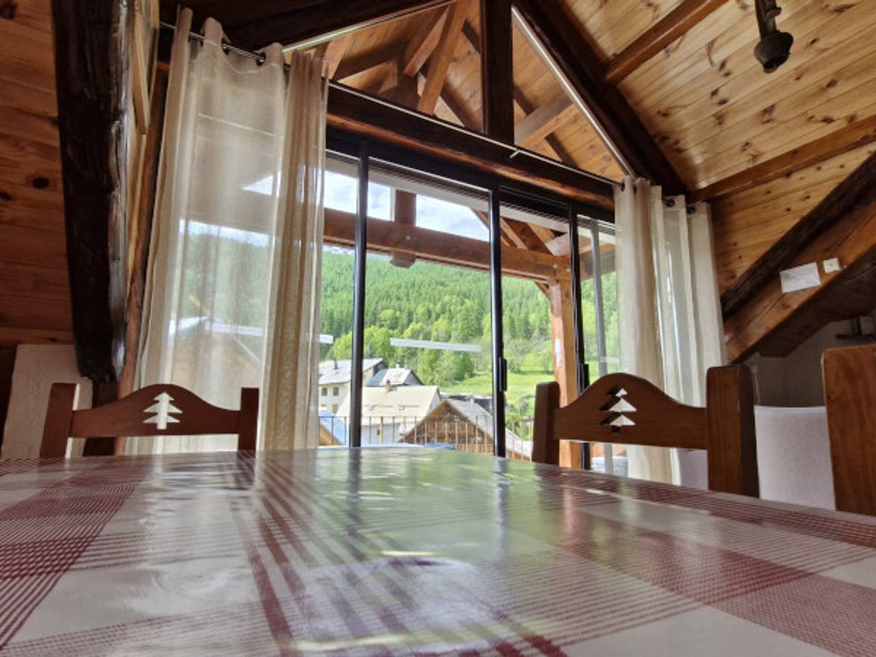 Appartement entier, Chalet 11 pers, 5 ch, pied des pistes, balcon, parking, Wi-Fi, cheminée, Serre Chevalier in Saint-Chaffrey, Serre Chevalier