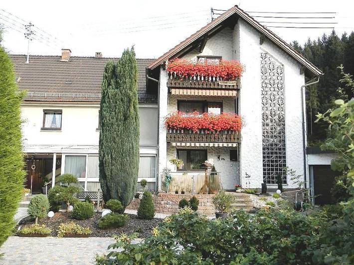 Ferienwohnung für 4 Personen, mit Balkon und Balkon/Terrasse sowie Terrasse und Garten in Steinwiesen