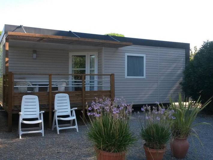 Camping pour 4 personnes, avec piscine et terrasse