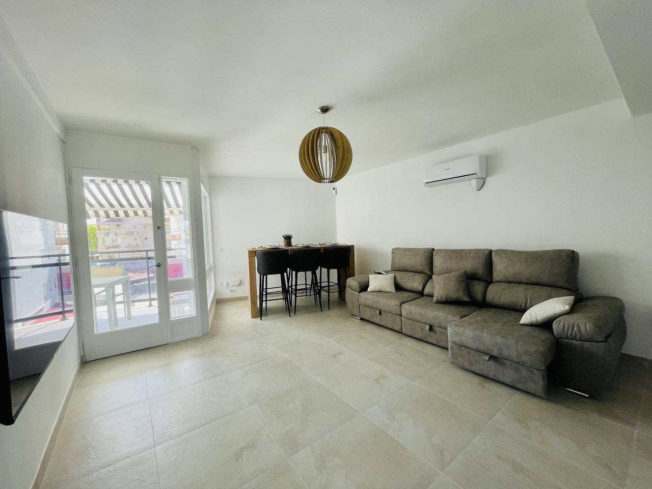 Entire holiday apartment, 160-Malta Luxe- Apartament de tres dormitoris. in Salou, Costa Dorada