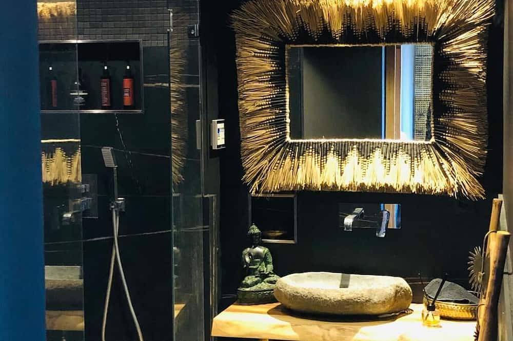 Geheel appartement, Apartment with hotel services and 7/7 concierge service in Salon-de-Provence, Aix-en-Provence en omgeving