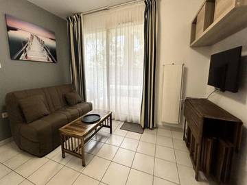 Gîte pour 4 personnes, avec piscine, adapté aux familles dans Plage Bonne-Source