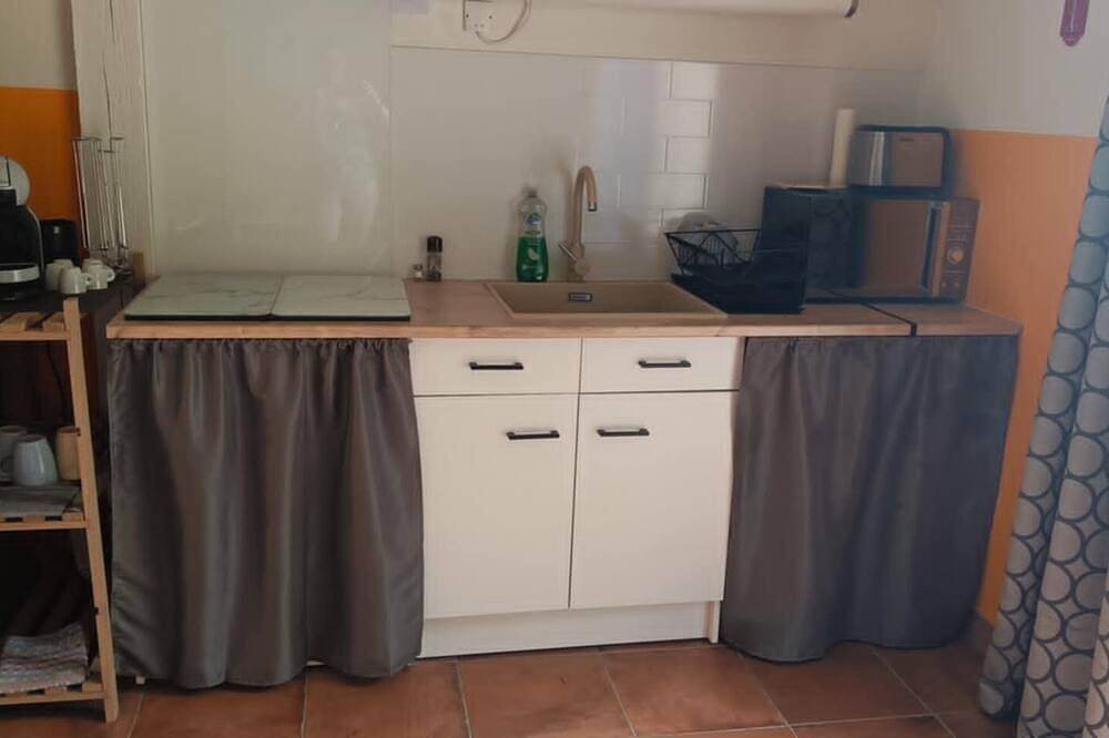 Gîte rental in the Gers countryside with animals in Marambat, Gers