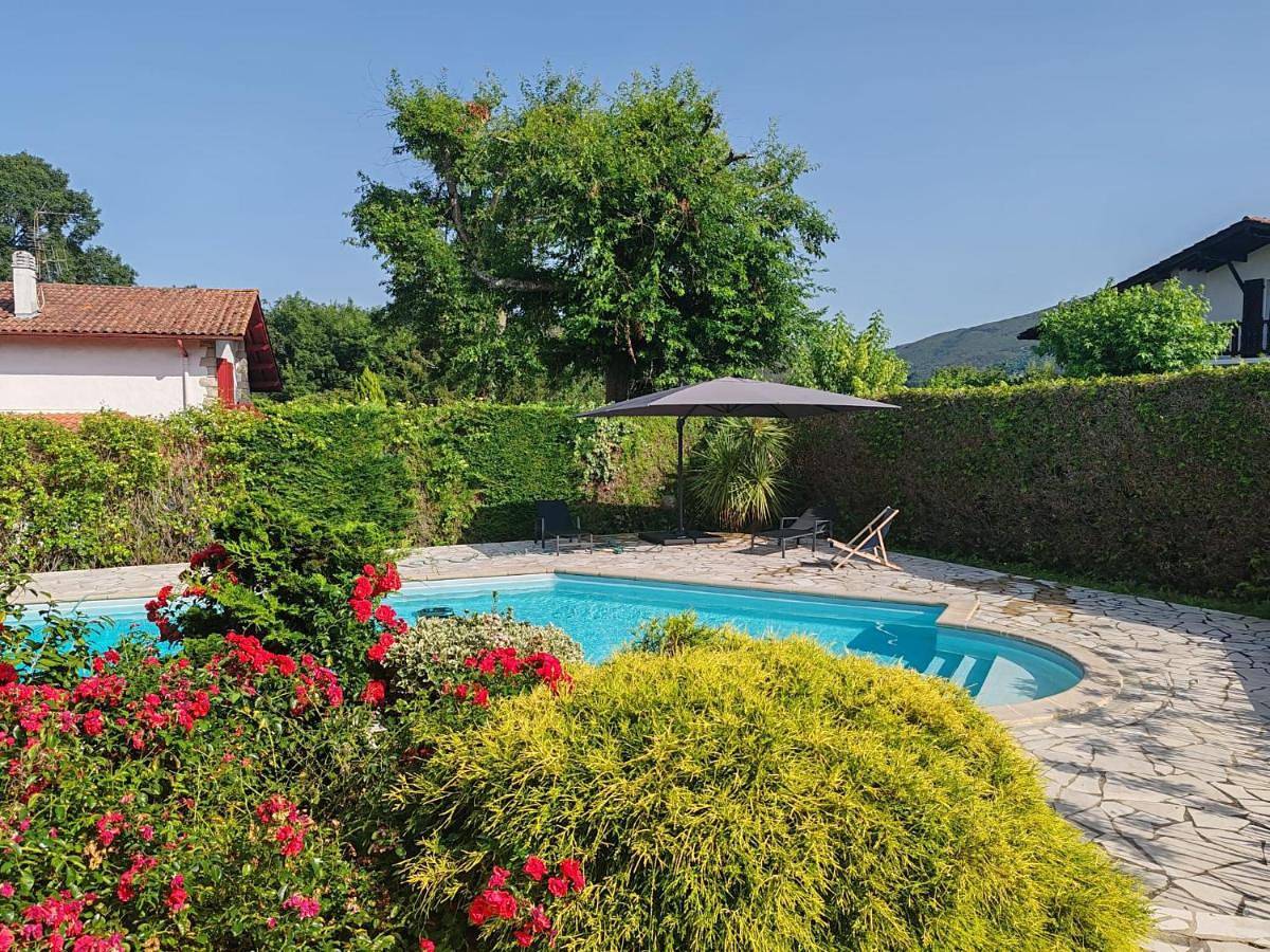 Villa with Private Pool in Ascain, Région de Bayonne