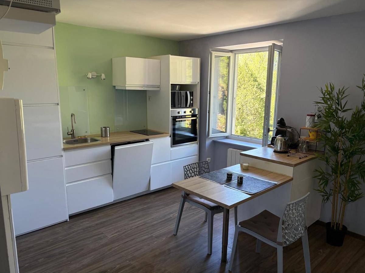 Appartement entier, Le Balcon des Vallées - Cure, Vue et tranquillité in Ussat, Ariège