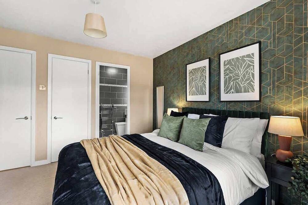 Silverwood House, Cheltenham in Cheltenham, Gloucestershire