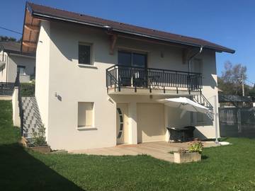 Gîte pour 4 personnes, avec jardin à Chavanod