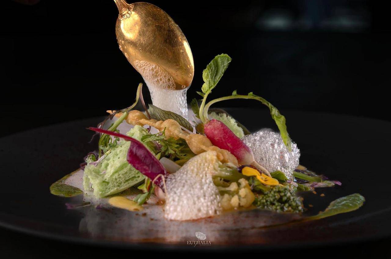 Chalet Euthalia Restaurant & Suites in Roburent, Ligurische Alpen