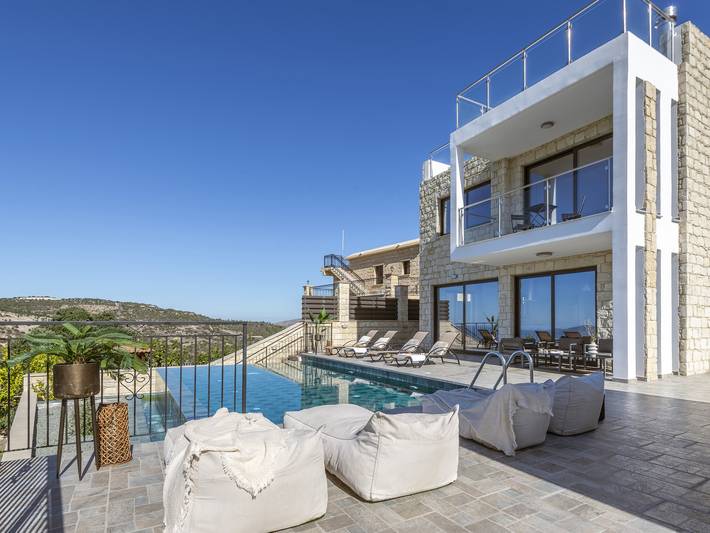 Villa for 8 personer, med Havblik og Balkon/Terrasse i Cypern