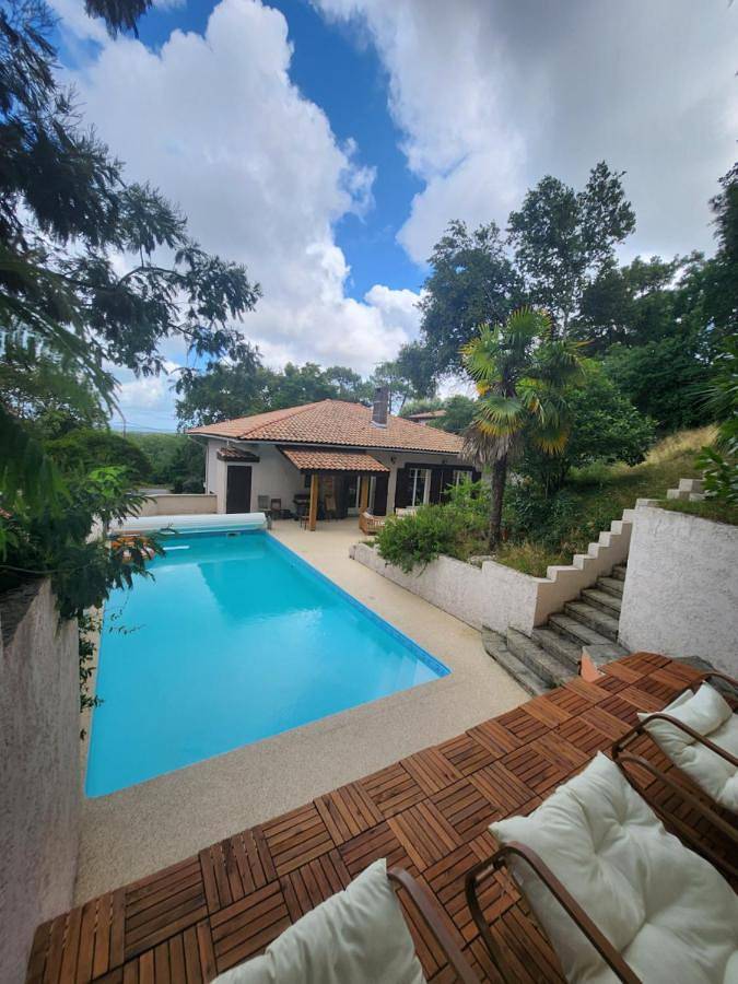 Gîte pour 8 personnes, avec balcon et jardin ainsi que vue et piscine dans Golf International D Arcachon La Teste De Buch