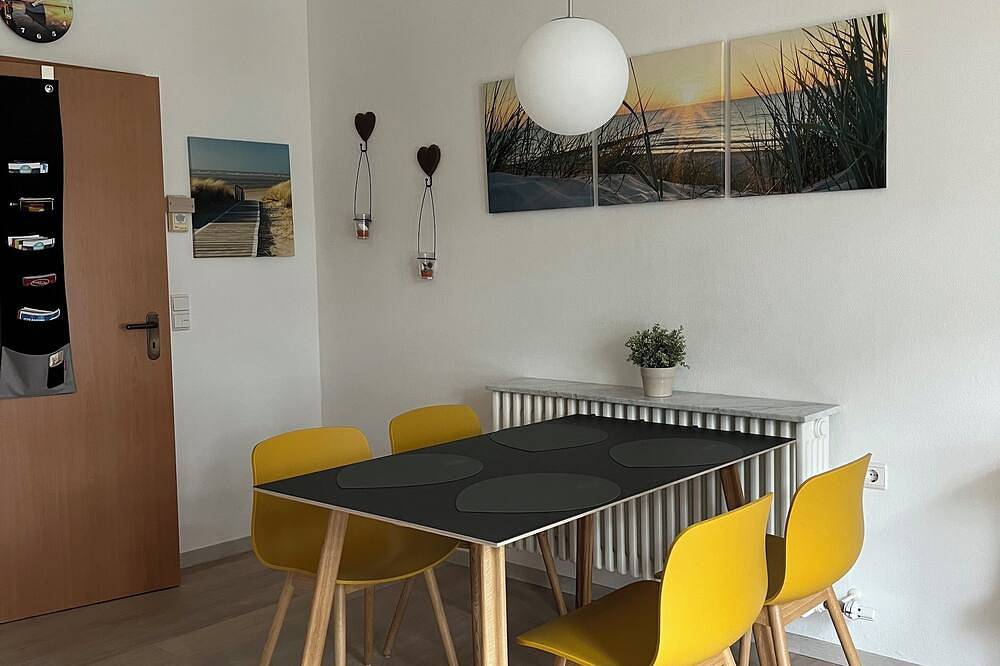 Apartamento entero, Apartamento tranquilo cerca de la playa Binz con balcón, incl. aparcamiento subterráneo in Ostseebad Binz, Binz