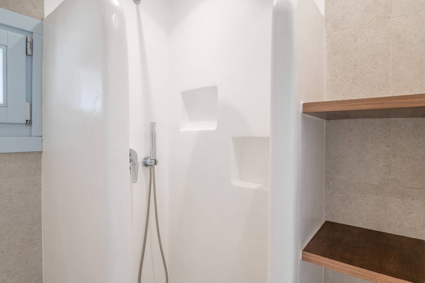 Droomachtig Myconisch Studio – Zwembad, Strand & Luxe, foto 13