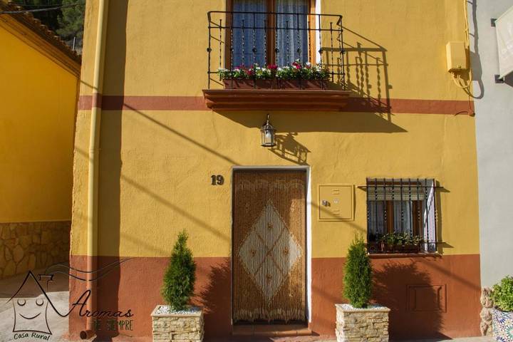 Casa rural para 8 personas, con balcón y vistas en Alhama de Aragón - 2