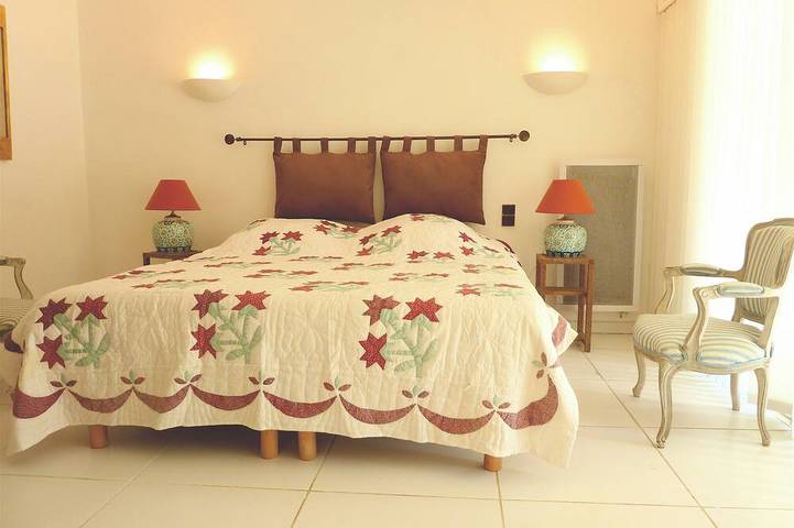 Location de vacances pour 4 personnes, animaux acceptés à Châteauneuf-Grasse - 2