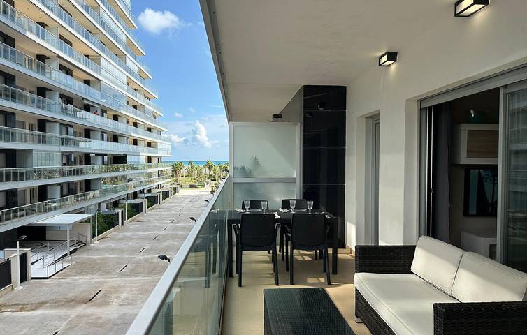 Gîte pour 6 personnes, avec terrasse ainsi que piscine et jacuzzi, adapté aux familles à Cabanes - 2