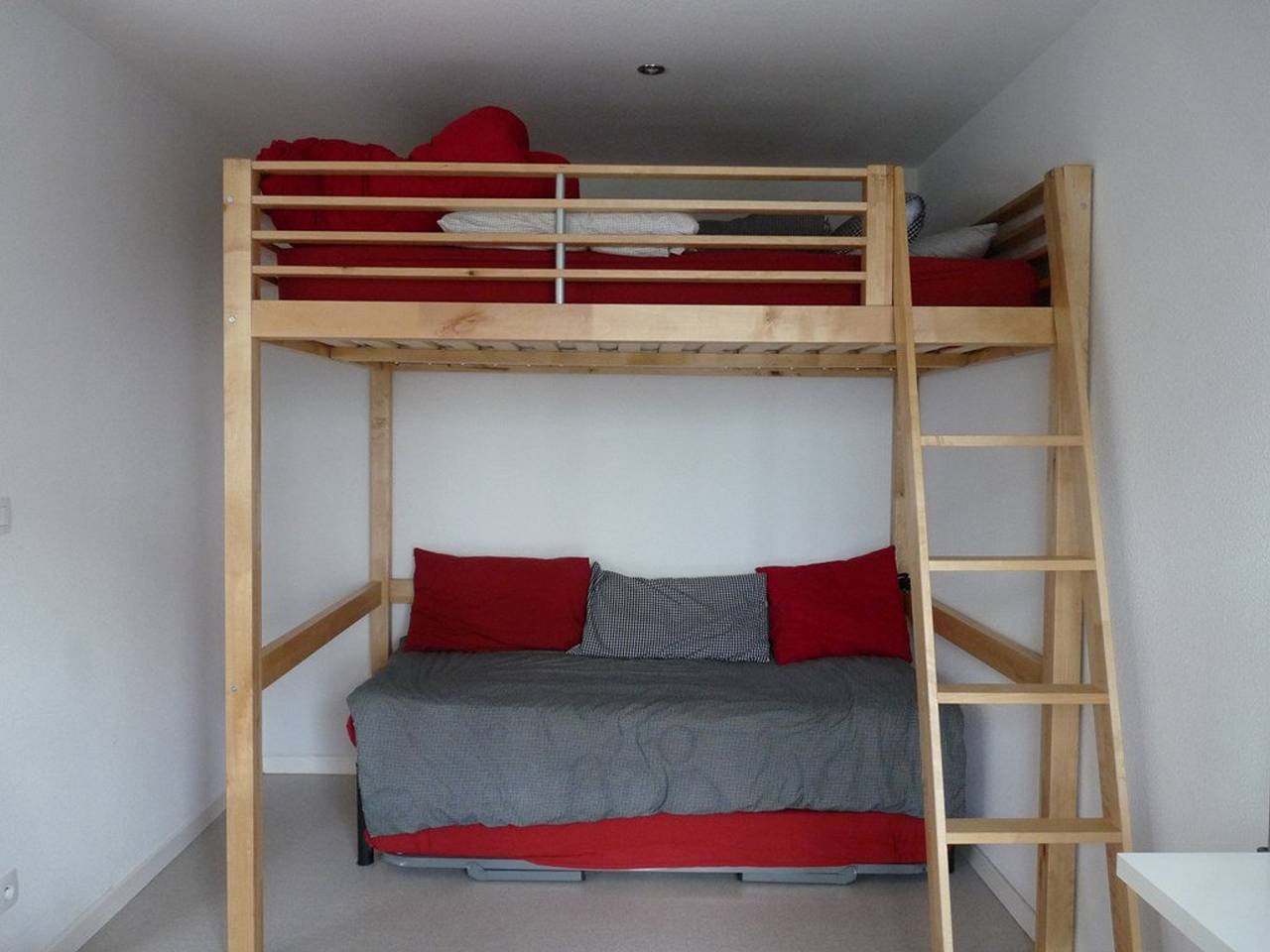Studio entier, Studio au pied des pistes, 4 pers., kitchenette, casier à skis, parkings gratuits in La Pierre Saint-Martin, Arette