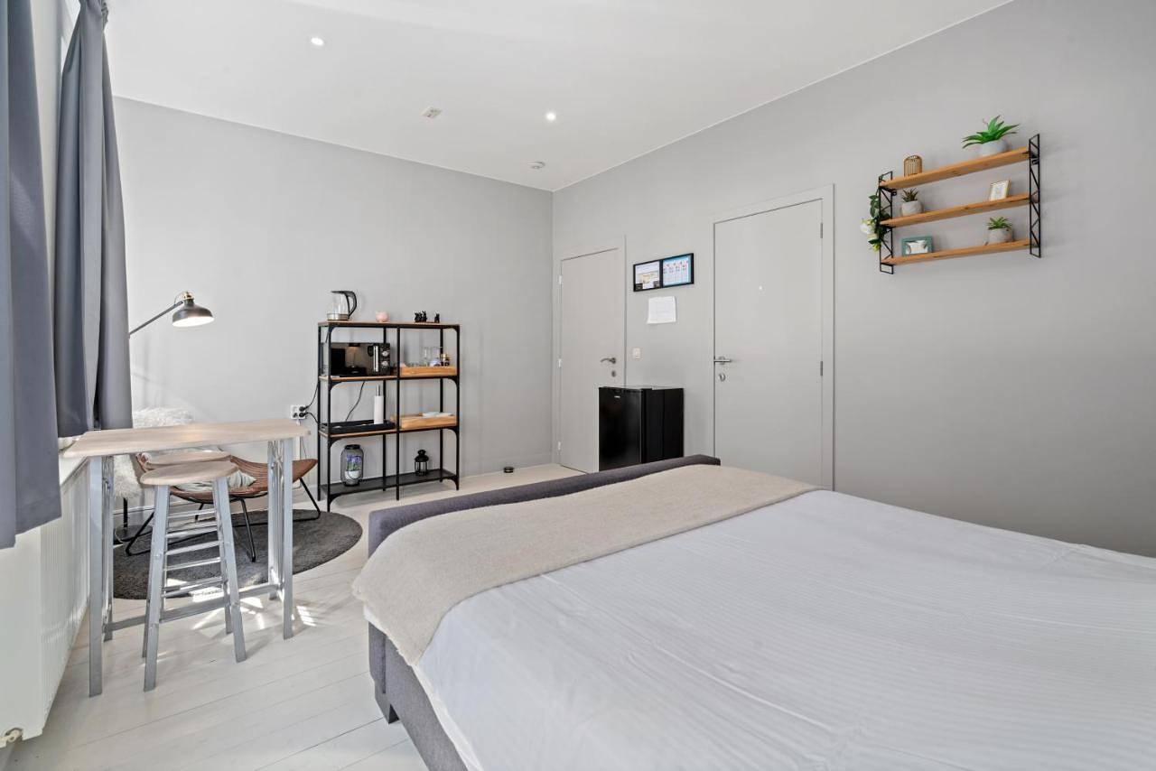 Spacious Guest Suites near Historic Market - 5 Min Walk in Brujas, Provincia de Flandes Occidental