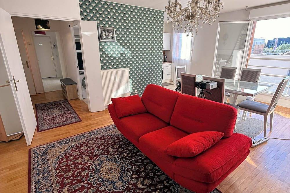 Ganze Wohnung, Large bright apartment 70m2 + 2 parking spaces in Massy-Palaiseau in Massy, Essonne
