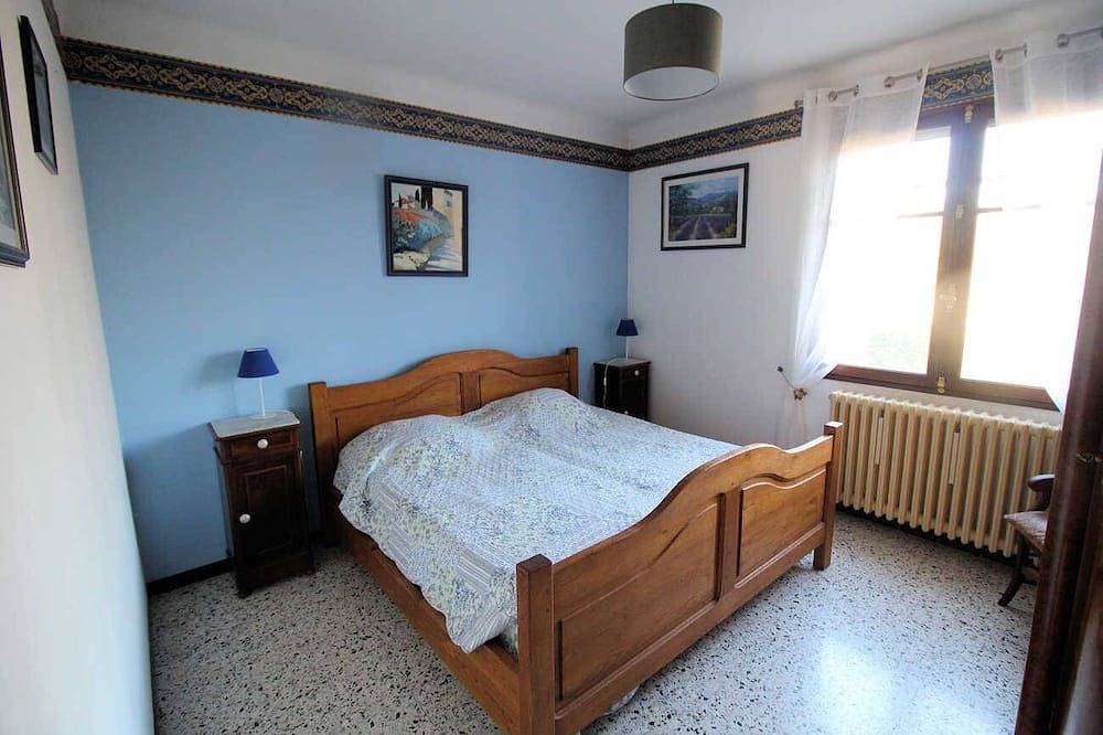 Holiday home in Saint-Didier, private pool, intimate settin, pets admitted(1). in Saint-Didier, Parc naturel régional du Mont-Ventoux