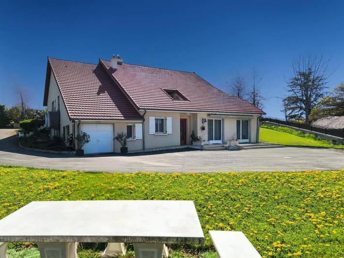 Chambre d’hôte pour 2 personnes, avec jardin dans Trenal
