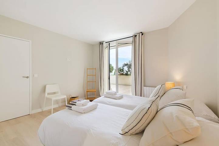 Gîte pour 4 personnes, avec terrasse ainsi que balcon/terrasse et piscine à Arbonne - 2