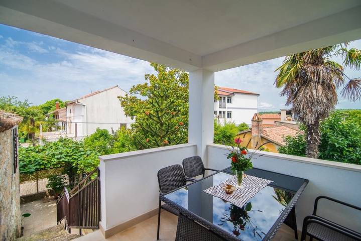 Ferienwohnung für 4 Personen, mit Balkon/Terrasse in Funtana