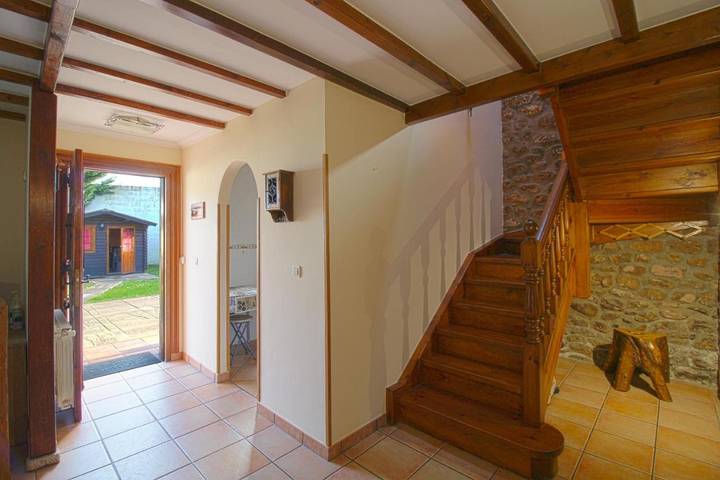 Location de vacances pour 6 personnes, avec jardin et vue à Torrelavega - 4