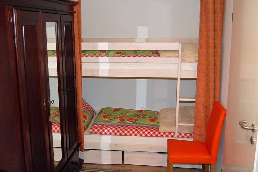 Komfortables Ferienhaus in Mcpom Peene Kummerower See in Neukalen, Kummerower See