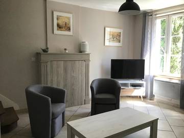 Gîte pour 6 personnes, avec vue et jardin à Saint-Romain-sur-Cher