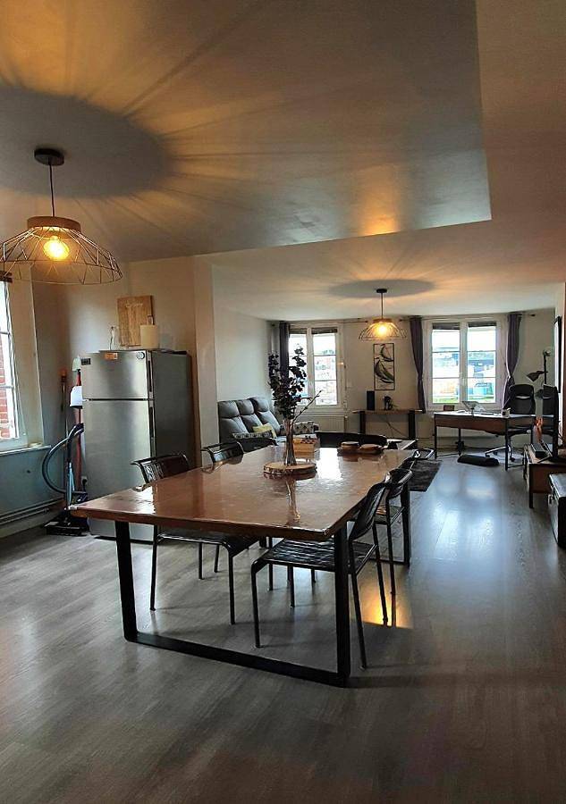 Appartement entier, Two-Bedroom Apartment in Fécamp, Région du Havre