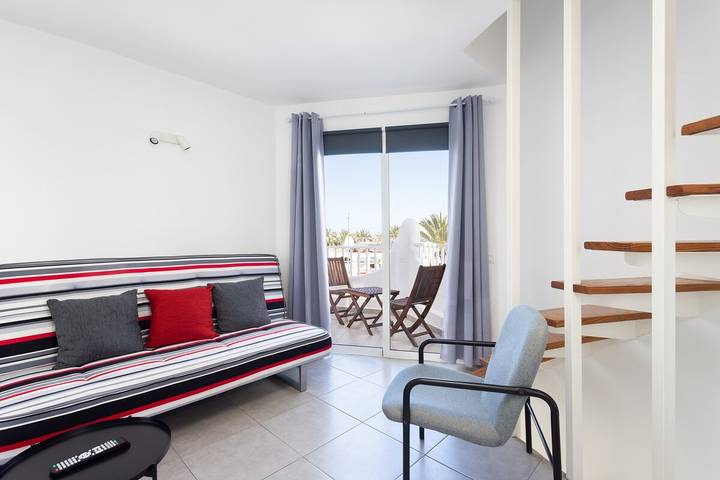 Gîte pour 3 personnes, avec terrasse et piscine, adapté aux familles à Playa de las Américas - 4