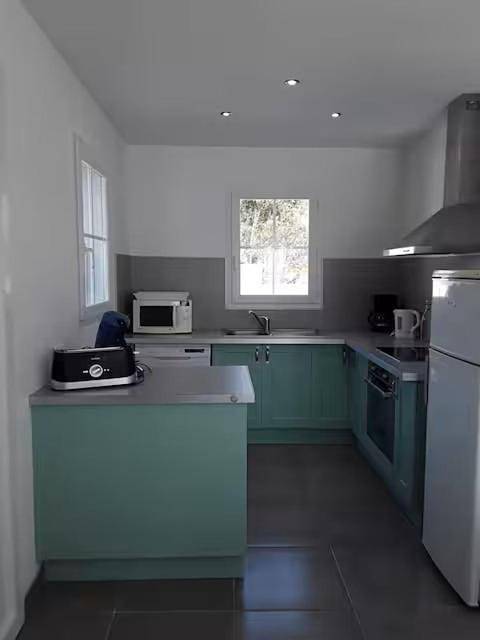 Location de vacances pour 5 personnes, avec terrasse dans Plage de La Perroche - 2