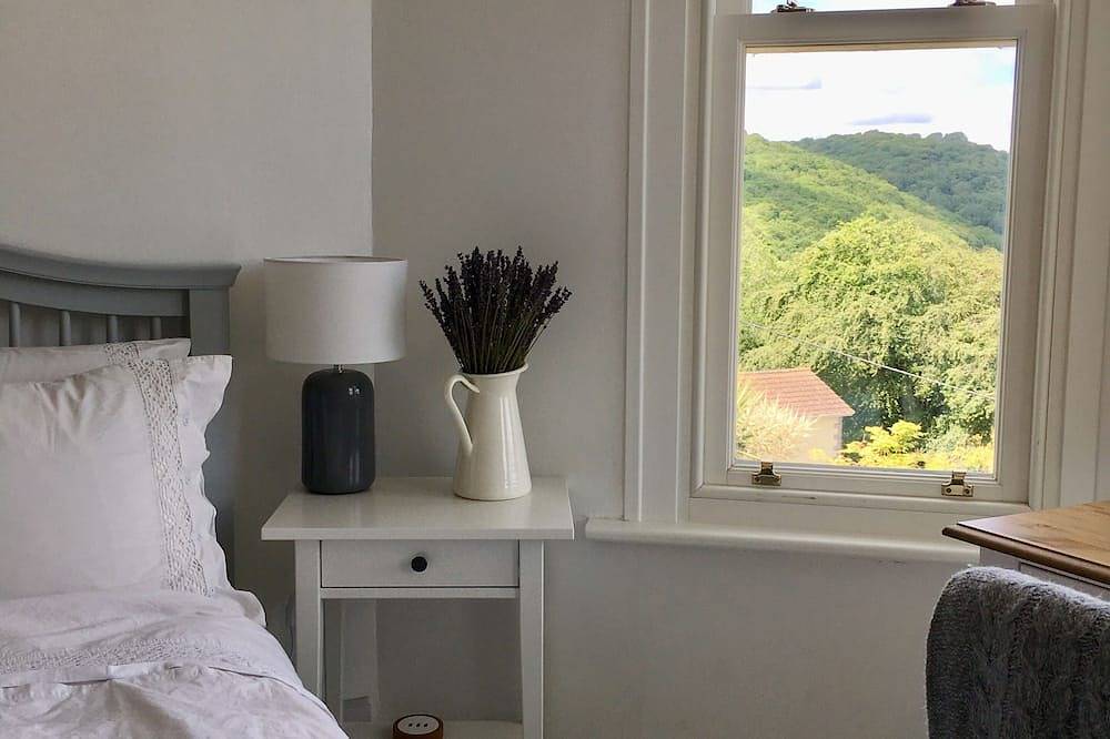 Schönes Stadthaus mit nordischem Flair und Blick über die Flussmündung in Looe, Cornwall