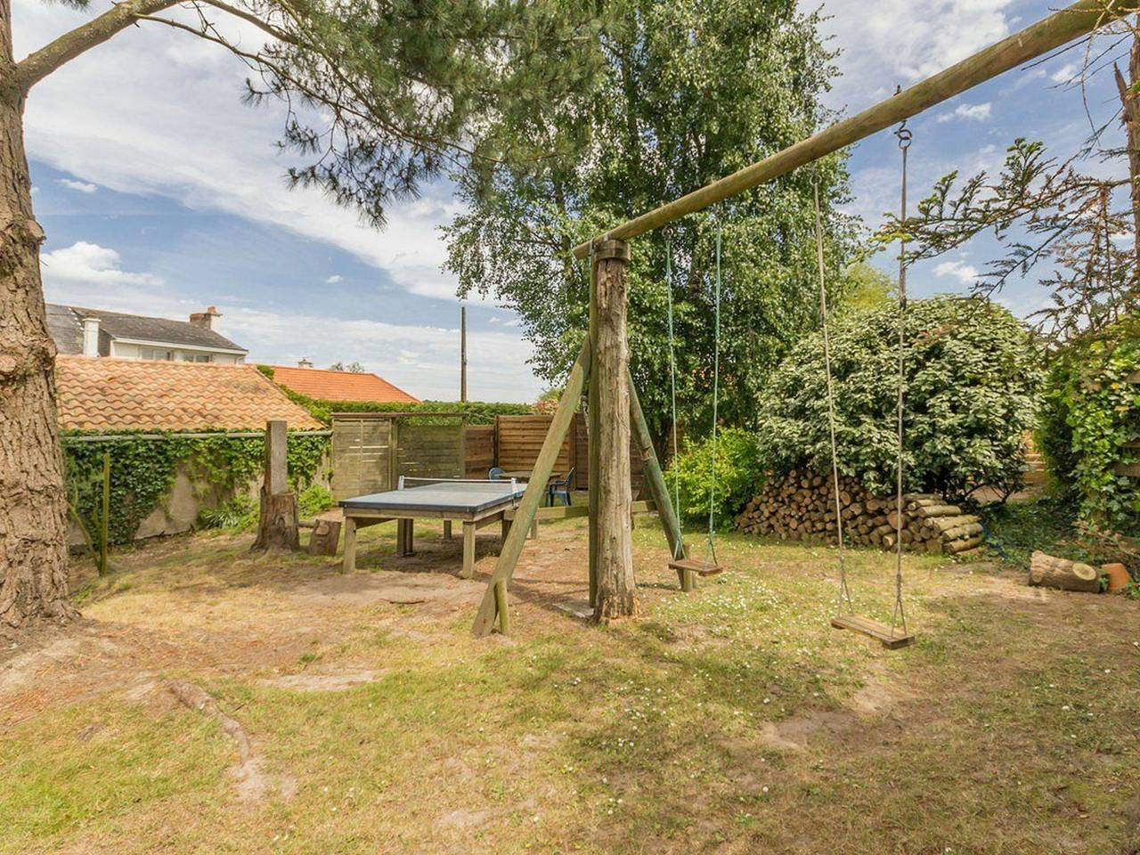 Ancien Bâtiment de Ferme Rénové entre Nantes et Pornic avec Jardin et Activités in Port-Saint-Père, Région de Nantes