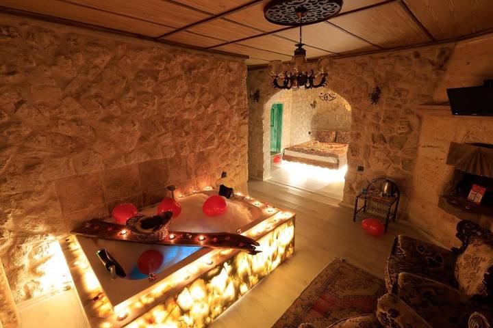 Guesthouse for 3 people, with terrace and pool - 1