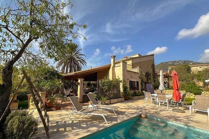 Ferienhaus für 6 Personen, mit Balkon und Garten